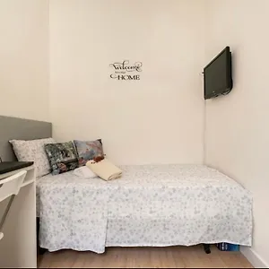  Apartamento Habitacion Privada En Piso Compartido Junto A La Sagrada Familia